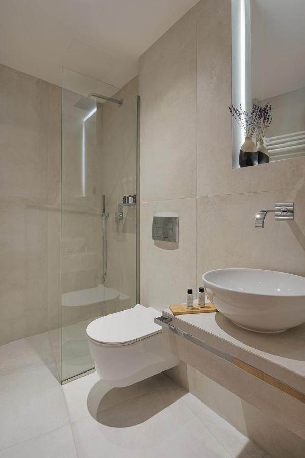 Petrou Suites Ioannina Buitenkant foto